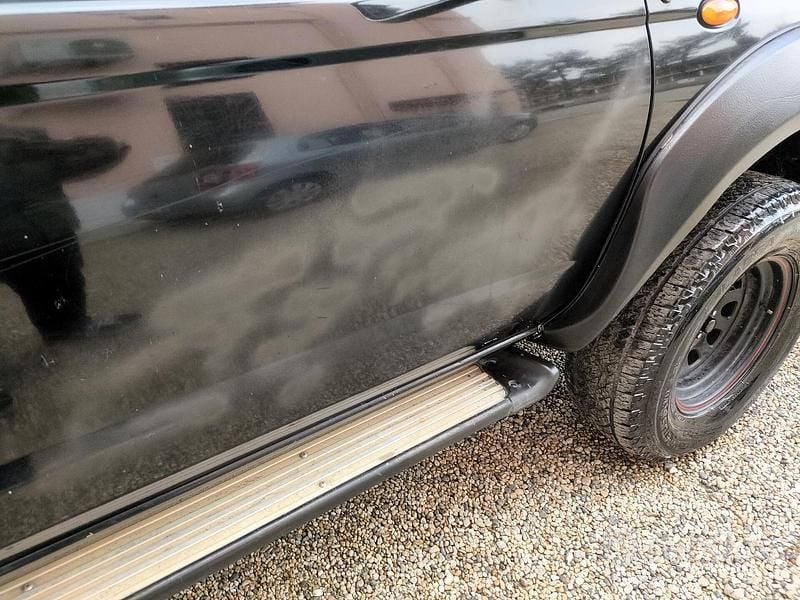 Usata Nissan Navara 133 CV (97 kW) 2003 Nero Pick-up