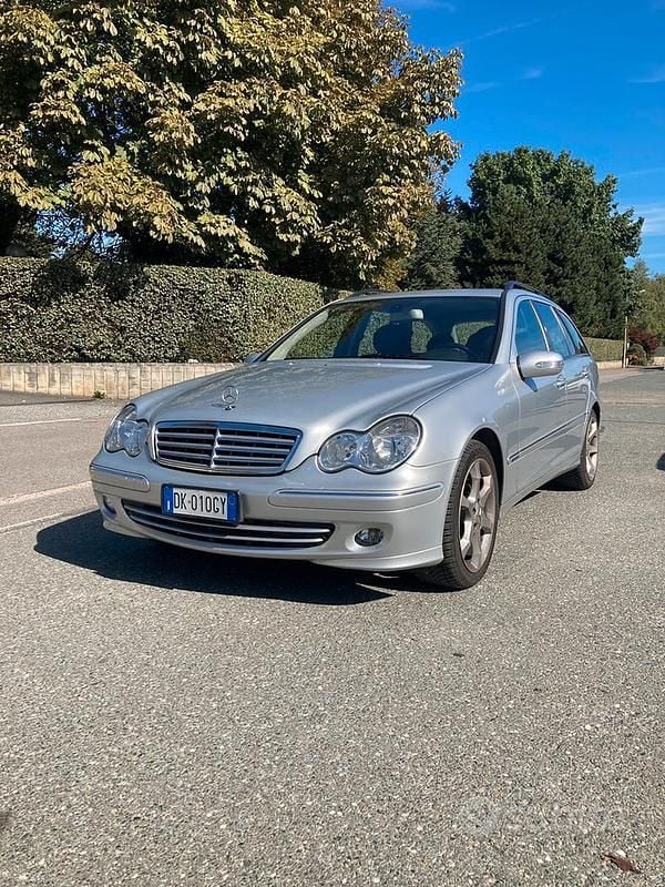 Usata Mercedes C220 150 CV (110 kW) 2007 Grigio Station wagon