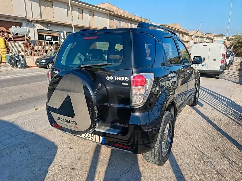 Usata Daihatsu Terios 101 CV (74 kW) 2011 Nero SUV