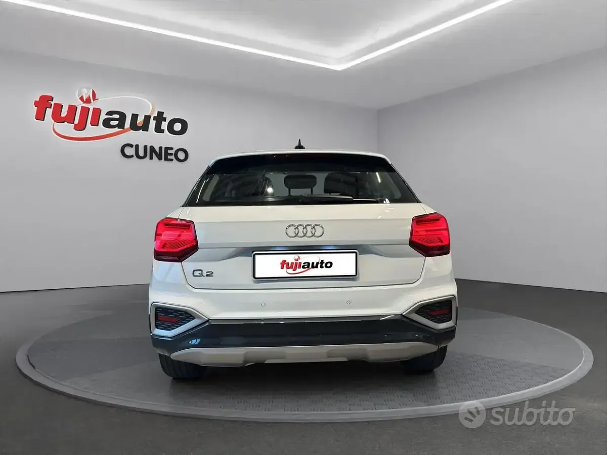 Usata Audi Q2 Business 116 CV (85 kW) 2021 Bianco SUV