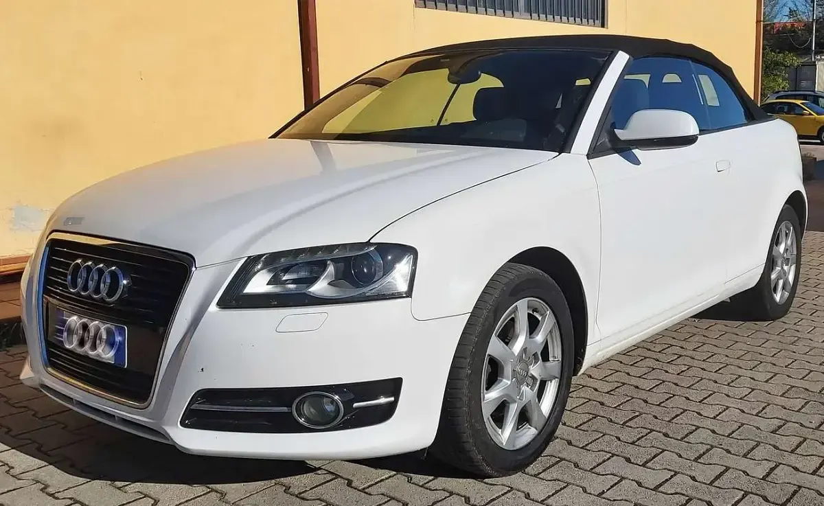 Usata Audi A3 Cabriolet Attraction 105 CV (77 kW) 2011 Bianco Cabrio