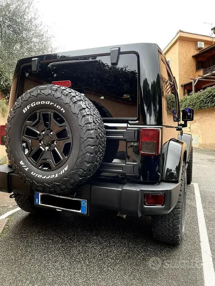 Usata Jeep Wrangler 200 CV (147 kW) 2012 Nero SUV