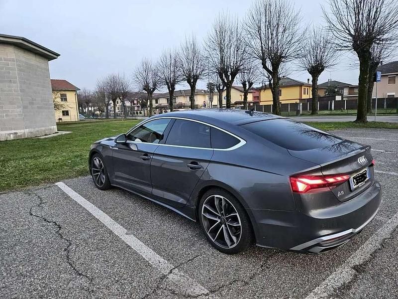 Usata Audi A5 Sportback S-Line 163 CV (119 kW) 2023 Grigio Utilitaria