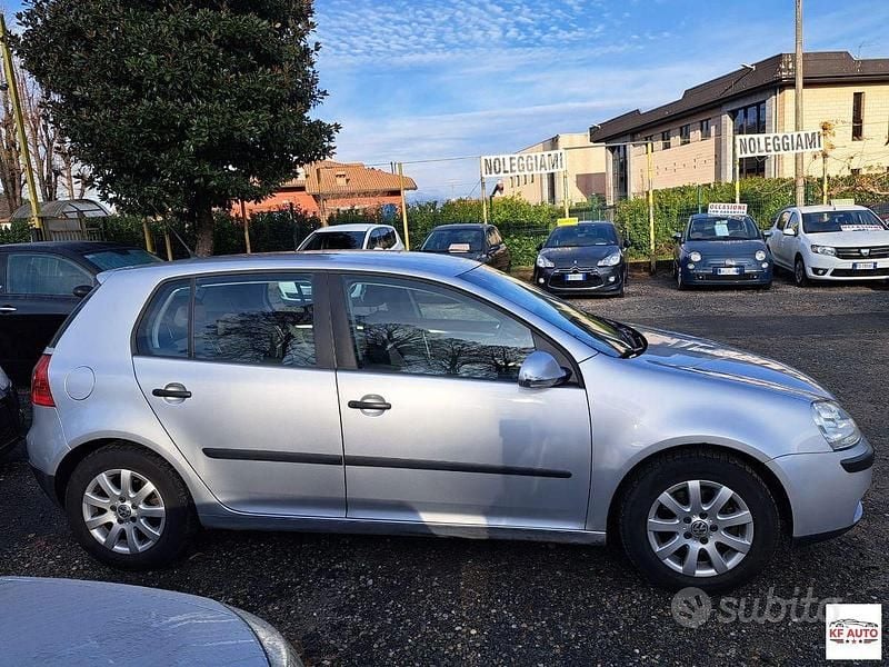 Usata VW Golf VI Comfortline 140 CV (102 kW) 2008 Argento Utilitaria