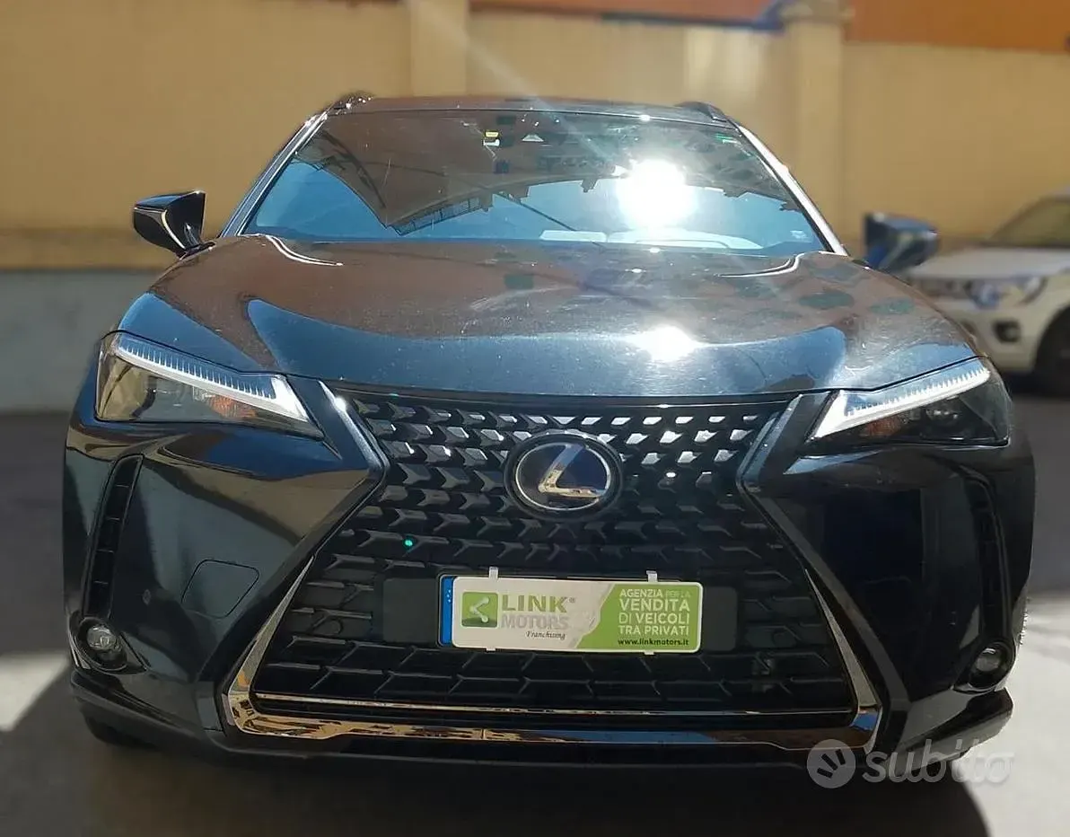 Usata Lexus UX 250h 152 CV (111 kW) 2021 Nero SUV