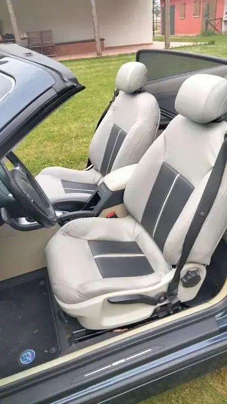 Usata Saab 9-3 Vector 150 CV (110 kW) 2004 Blu/azzurro Cabrio