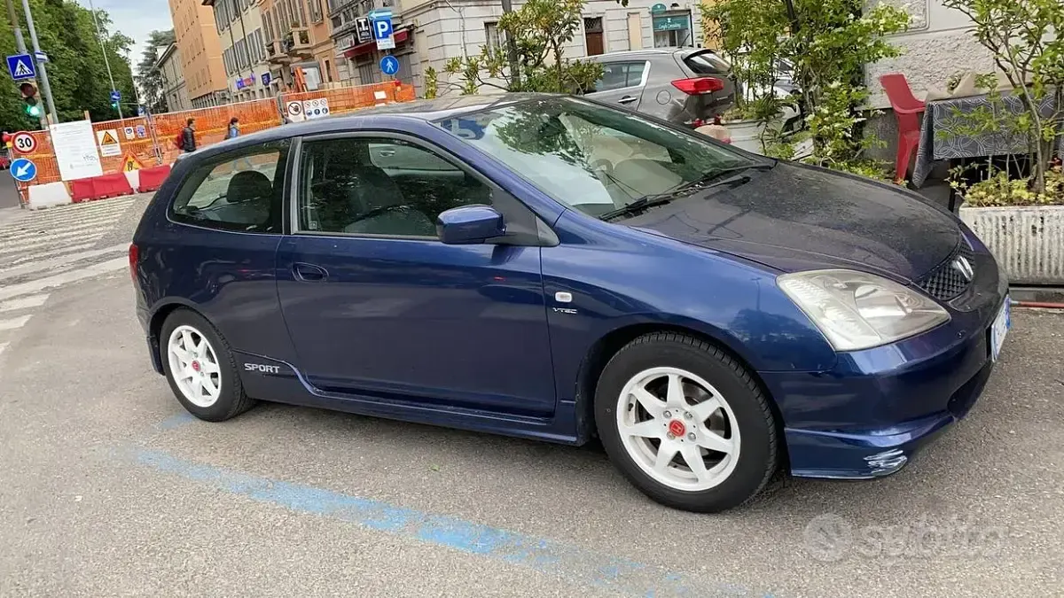 Usata Honda Civic 110 CV (80 kW) 2003 Bluazzurro Berlina