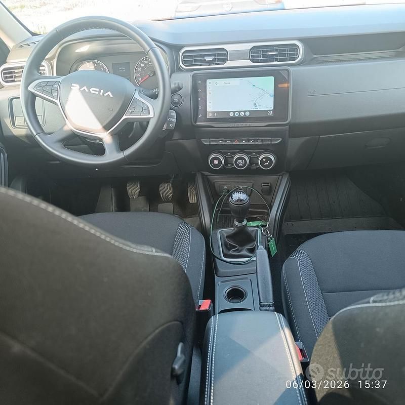 Usata Dacia Duster Journey 101 CV (74 kW) 2023 Grigio SUV