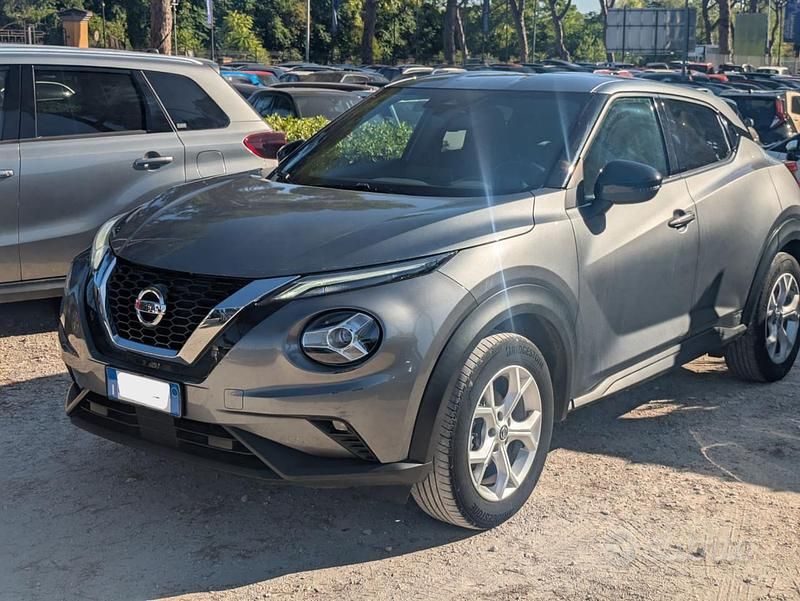 Usata Nissan Juke Acenta 114 CV (83 kW) 2022 Grigio SUV