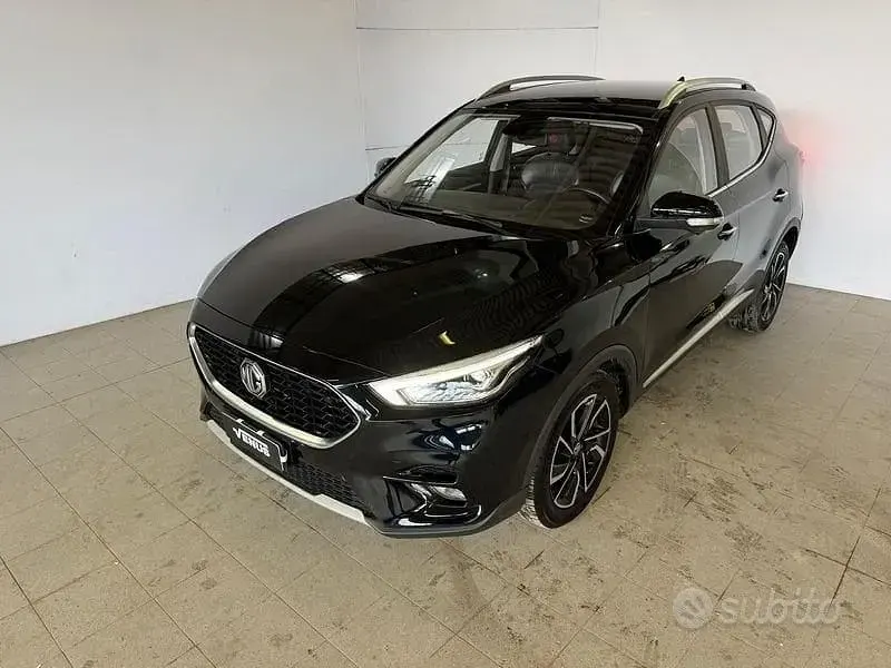 Begagnad MG ZS Luxury 106 HK (77 kW) 2024 Svart SUV
