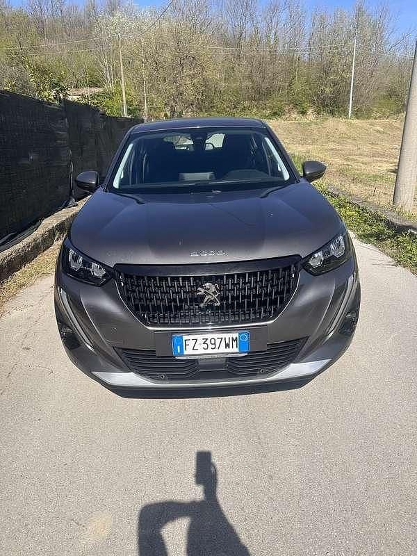 Usata Peugeot 2008 Active 131 CV (96 kW) 2020 SUV