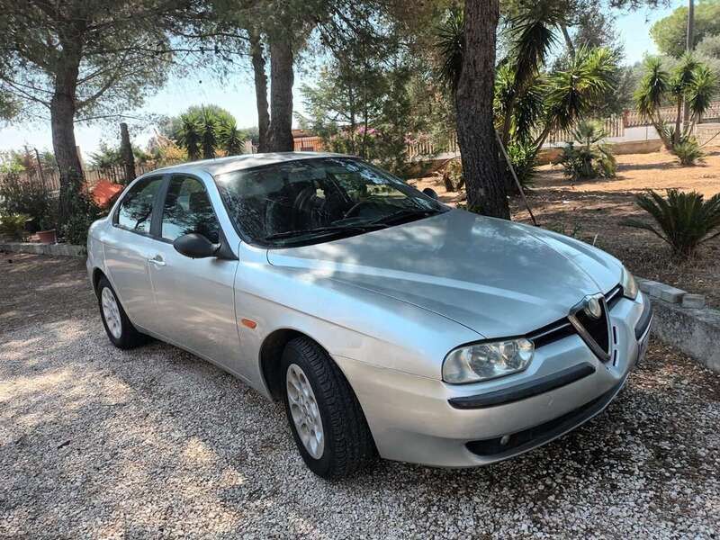 Grigio Usata 2001 Alfa Romeo 156 Progression Tre volumi | 2800 € (Buon prezzo) - Immagine 1/4