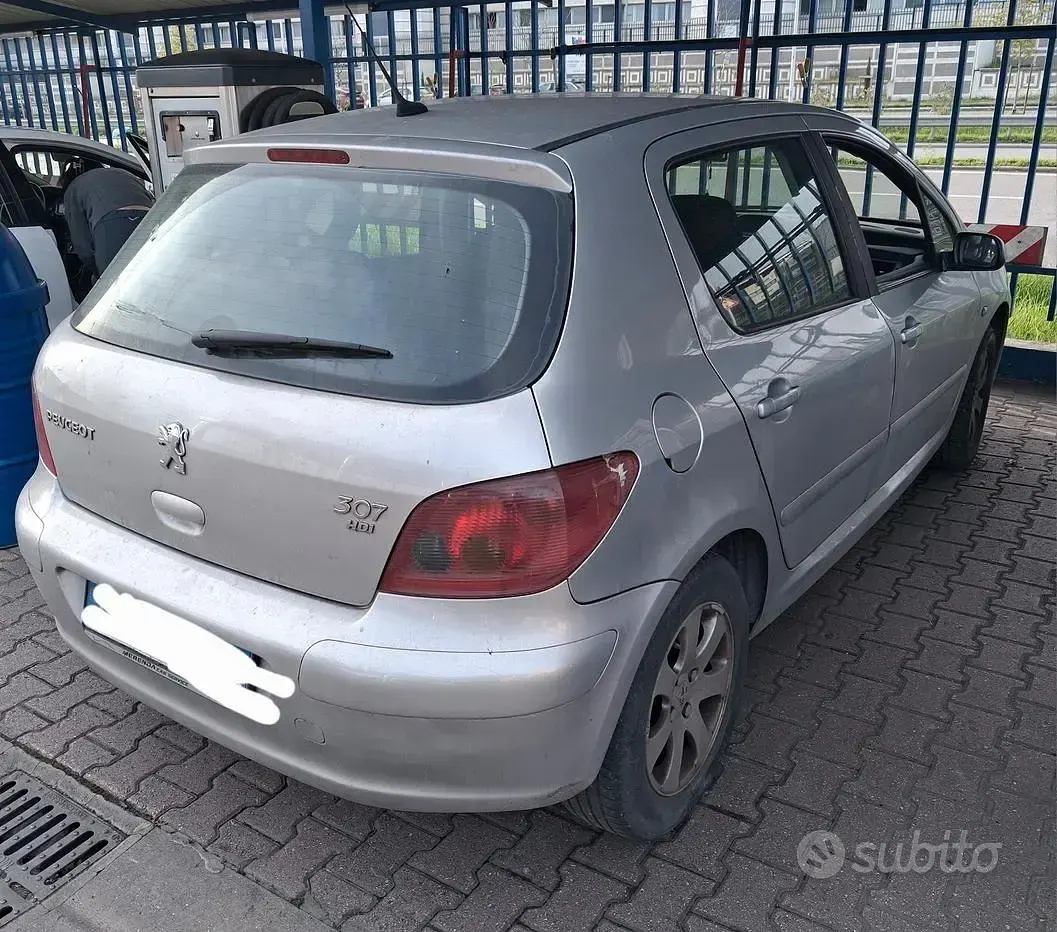 Usata Peugeot 307 68 CV (50 kW) 2005 Grigio Berlina