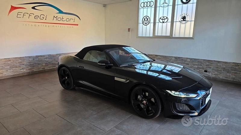 Usata Jaguar F-Type R-Dynamic 300 CV (220 kW) 2023 Nero Cabrio