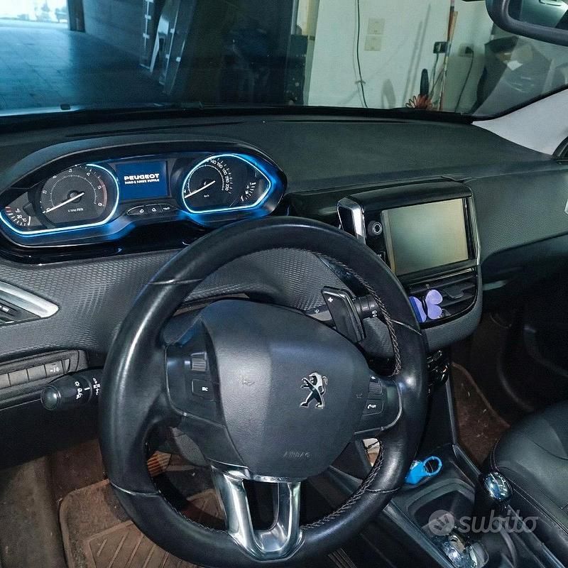 Usata Peugeot 2008 92 CV (67 kW) 2013 Nero SUV