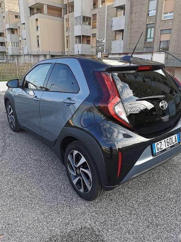 Usata Toyota Aygo X Trend 72 CV (52 kW) 2025 Blu/azzurro SUV