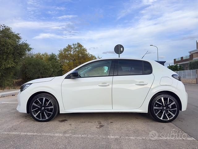 Usata Peugeot 208 Allure 100 CV (73 kW) 2020 Bianco Utilitaria