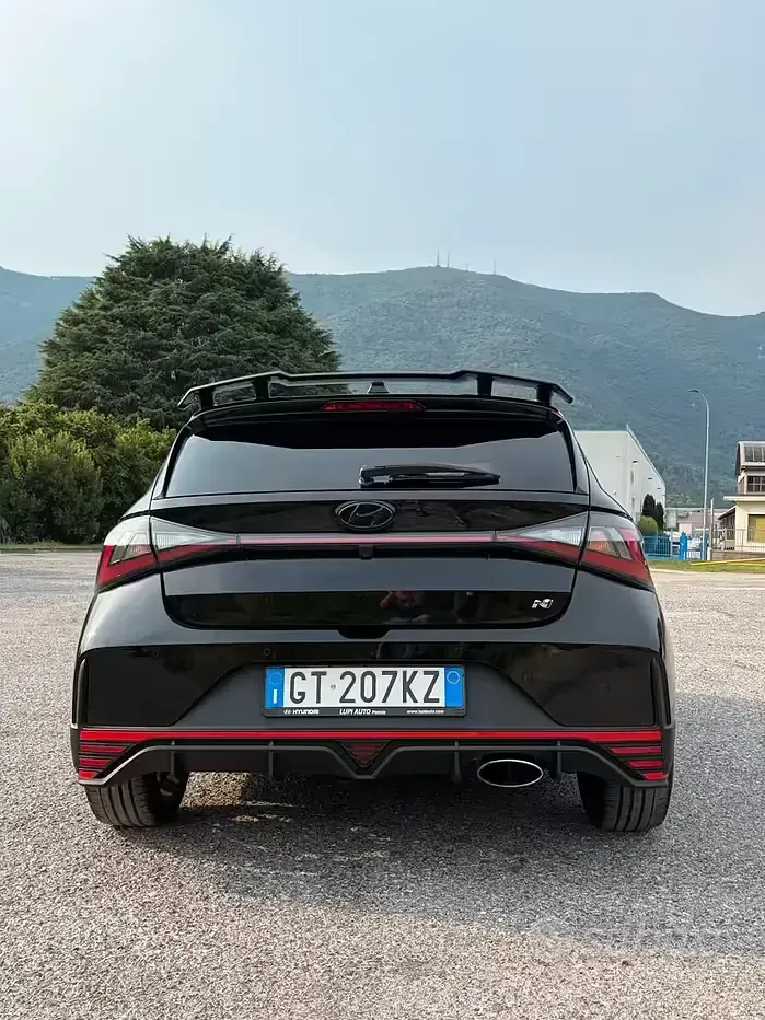 Usata Hyundai i20 204 CV (150 kW) 2024 Nero Utilitaria