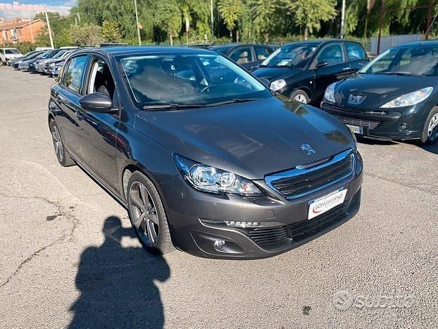 Usata Peugeot 308 120 CV (88 kW) 2017 Grigio Berlina