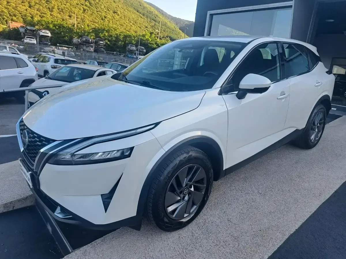Usata Nissan Qashqai S 158 CV (116 kW) 2021 Bianco SUV