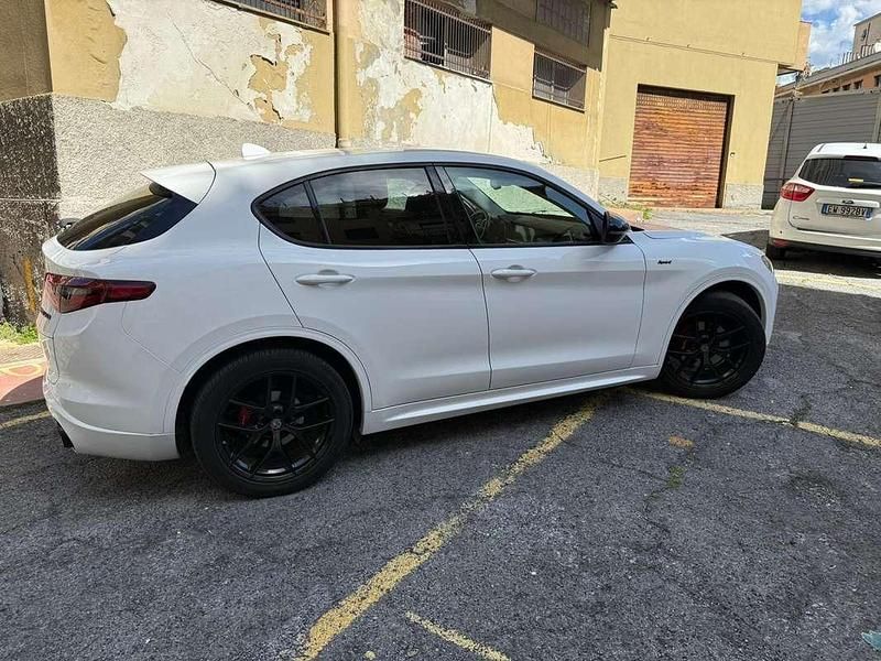 Usata Alfa Romeo Stelvio Sprint 190 CV (139 kW) 2021 SUV