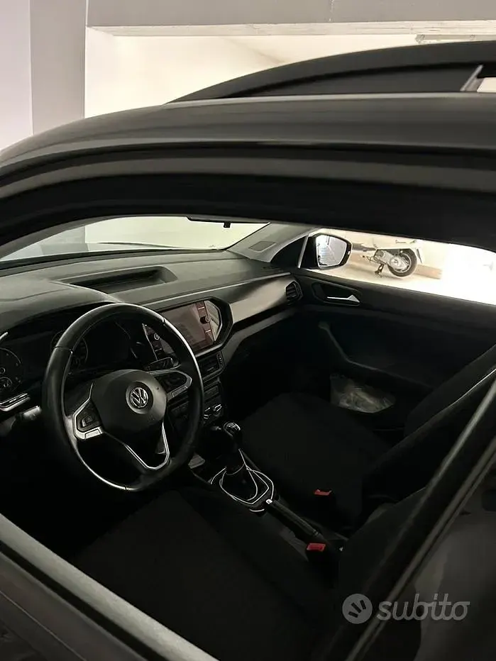 Usata VW T-Cross 95 CV (69 kW) 2020 Nero SUV