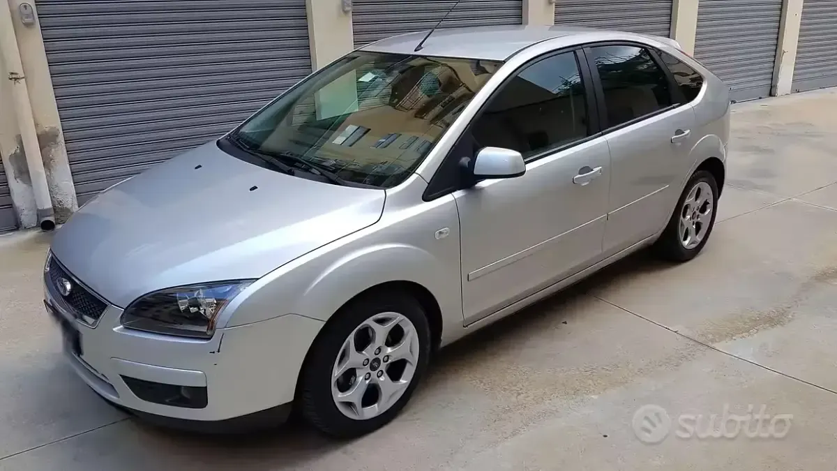 Usata Ford Focus 110 CV (80 kW) 2007 Grigio Berlina