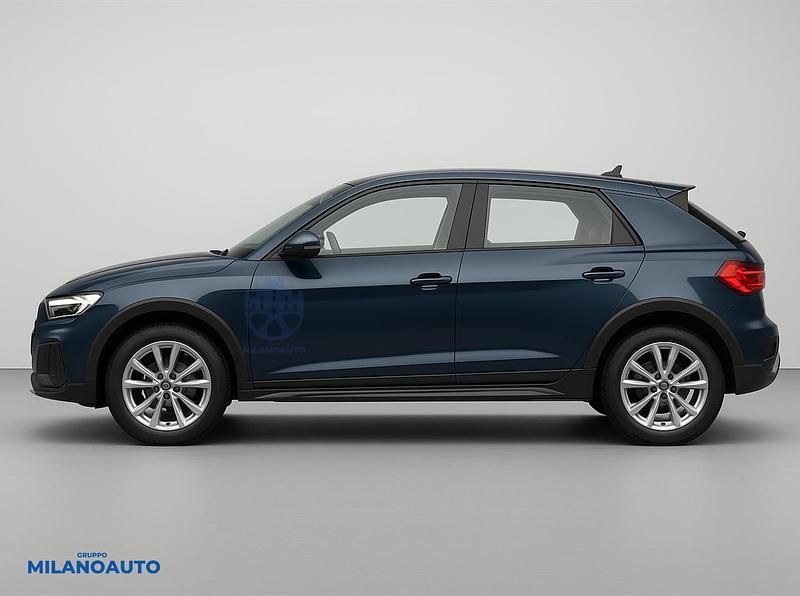 Usata Audi A1 Comfort 95 CV (69 kW) 2025 Blu SUV