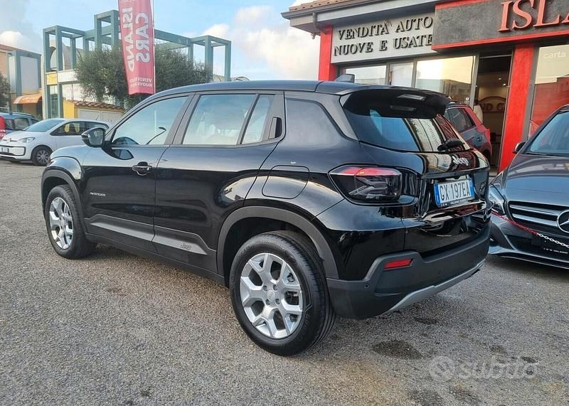 Usata Jeep Avenger Altitude 100 CV (73 kW) 2023 Nero SUV