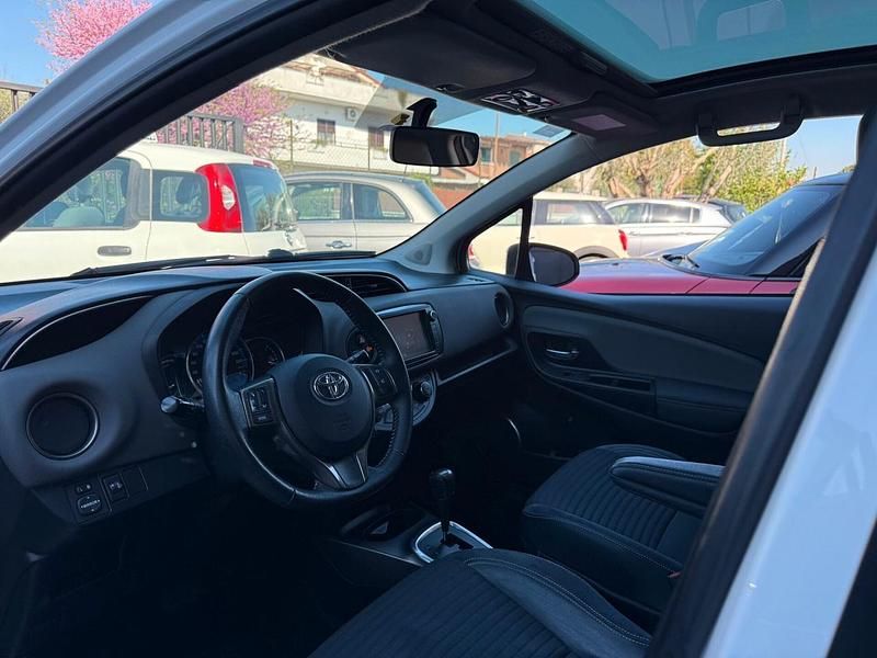 Usata Toyota Yaris Hybrid 75 CV (55 kW) 2014 Bianco Berlina