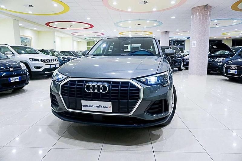 Grigio Usata 2021 Audi Q3 Business SUV | 31.900 € (Buon prezzo) - Immagine 1/4