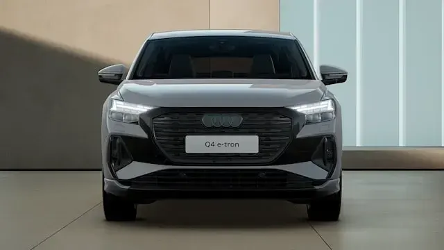 Nuova Audi Q4 e-tron S-Line 125 kW (170 CV) 2025 Grigio selce SUV