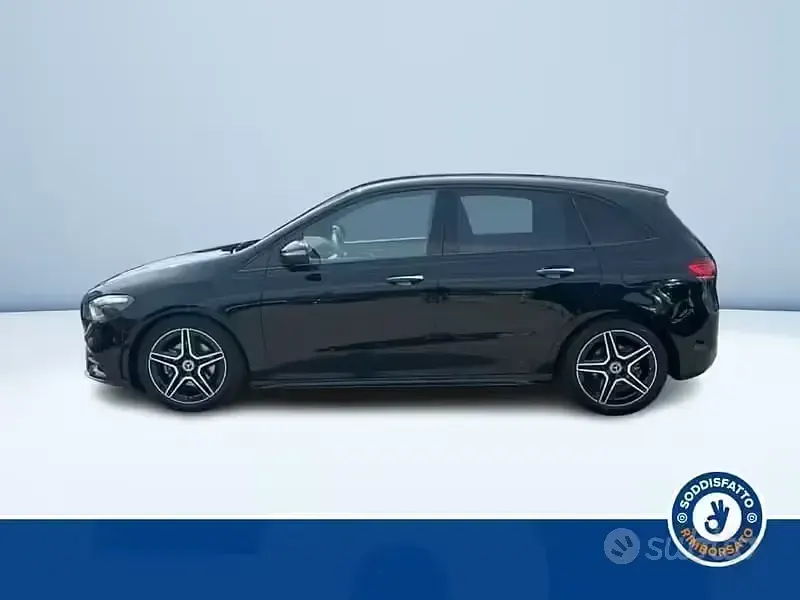 Nuova Mercedes B180 AMG 116 CV (85 kW) 2026 Nero Utilitaria
