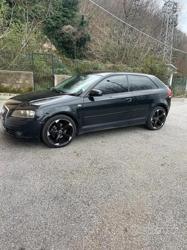 Usata Audi A3 140 CV (102 kW) 2006 Blu Utilitaria
