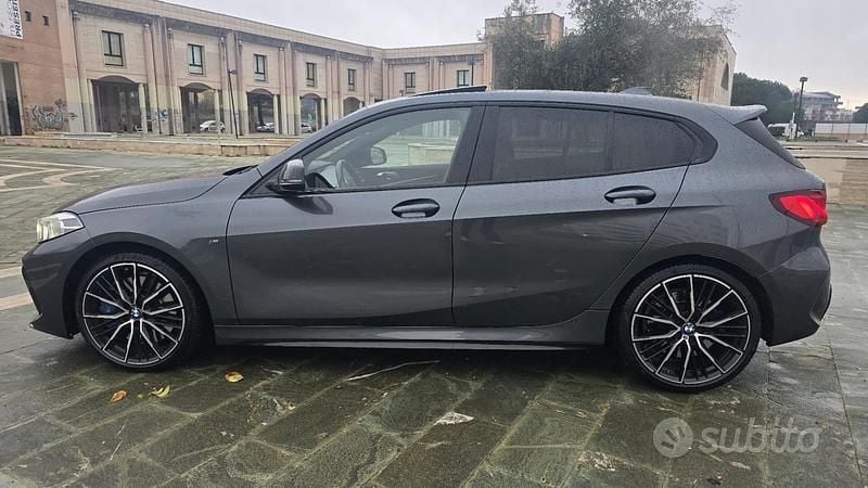 Usata BMW M135 Shadowline 306 CV (225 kW) 2020 Grigio Utilitaria