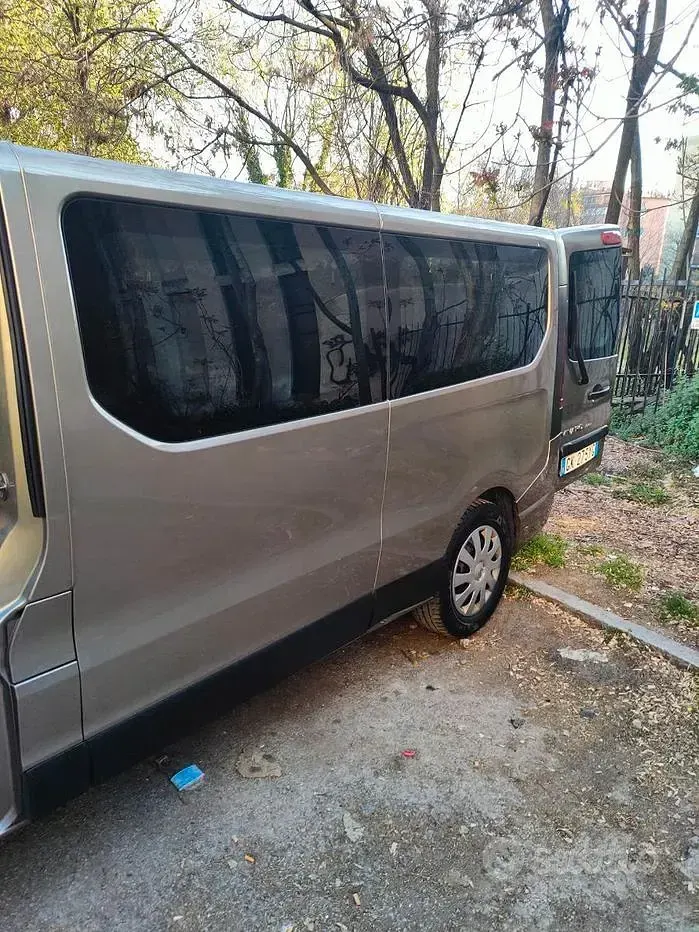 Usata Opel Vivaro 140 CV (102 kW) 2015 Monovolume