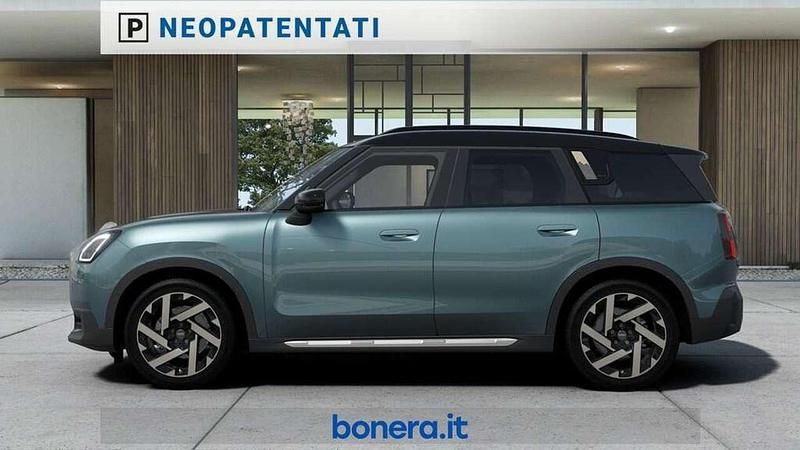 Usata Mini Cooper S Countryman Favoured 150 kW (204 CV) 2025 Smokey green SUV