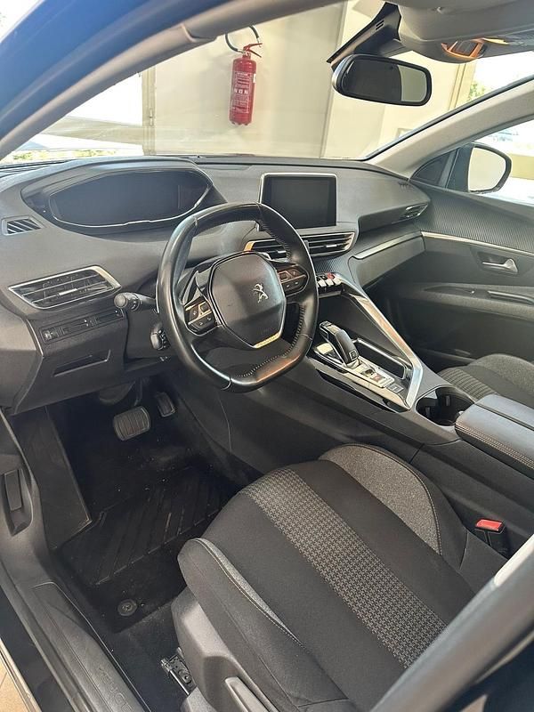 Usata Peugeot 3008 Allure 131 CV (96 kW) 2019 Nero Station wagon