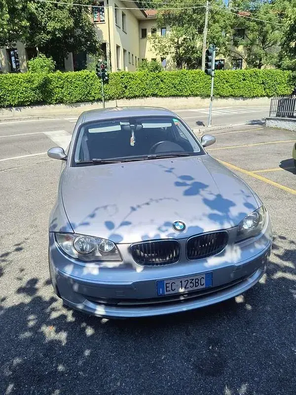 Usata BMW 116 Efficient Dynamics 116 CV (85 kW) 2010 Grigio Utilitaria