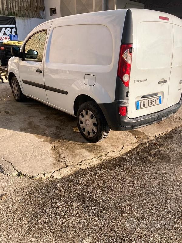 Usata Renault Kangoo 105 CV (77 kW) 2009 Monovolume