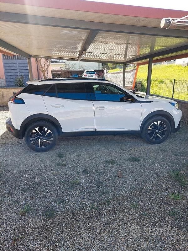Usata Peugeot 2008 110 CV (80 kW) 2022 Bianco SUV