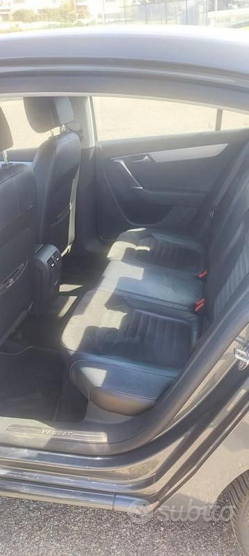 Usata VW Passat Highline 140 CV (102 kW) 2010 Grigio Berlina