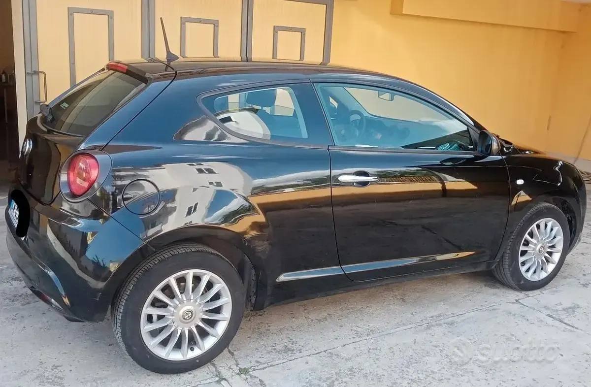 Usata Alfa Romeo MiTo 70 CV (51 kW) 2014 Nero Utilitaria