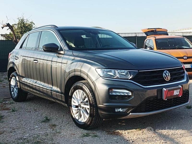 Usata VW T-Roc Style 110 CV (80 kW) 2022 Grigio SUV