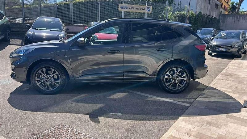 Usata Ford Kuga ST-Line 152 CV (111 kW) 2021 Magnetic grey SUV