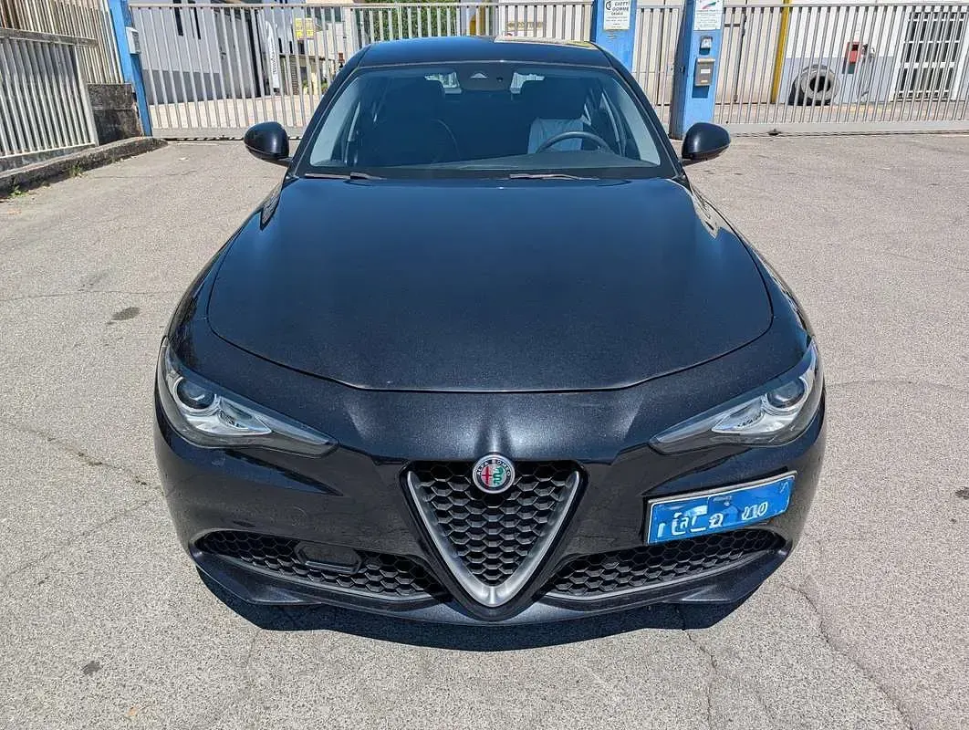 Usata Alfa Romeo Giulia Business 180 CV (132 kW) 2017 Nero Berlina
