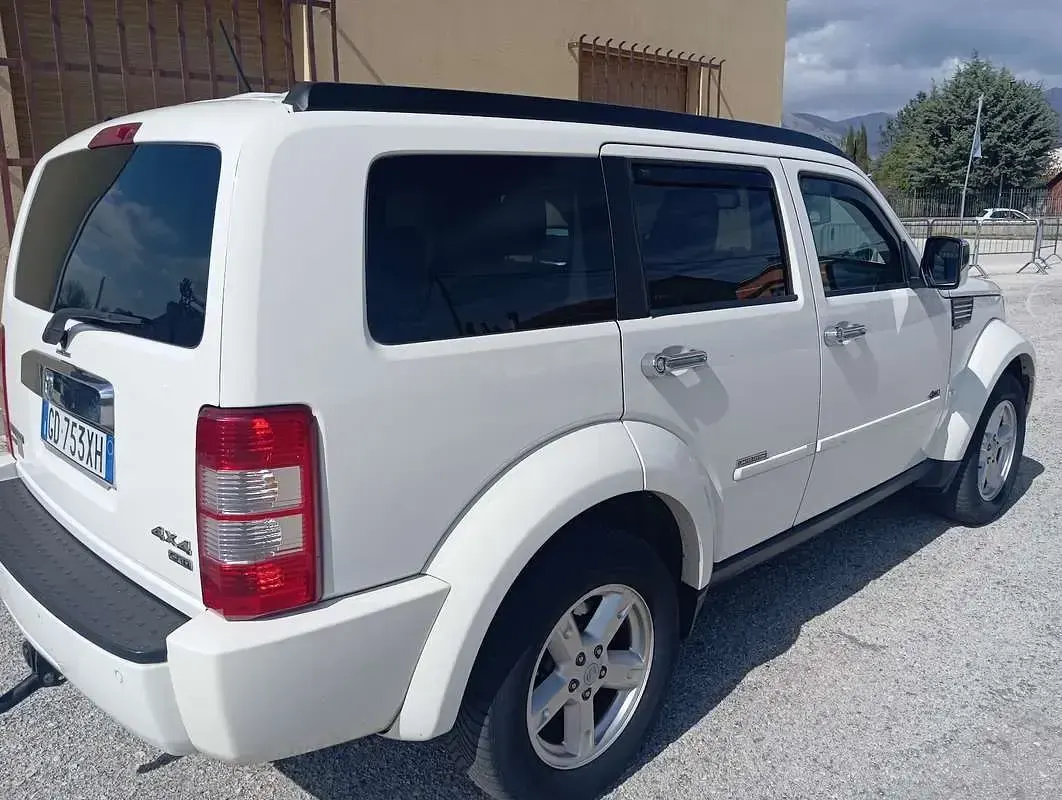 Usata Dodge Nitro SXT 177 CV (130 kW) 2008 SUV