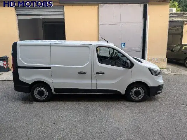 Usata Renault Trafic 110 CV (80 kW) 2024 Bianco