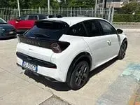 Nuova Lancia Ypsilon 110 CV (80 kW) 2026 Bianco Utilitaria