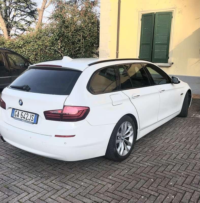 Usata BMW 520 Luxury Line 177 CV (130 kW) 2016 Bianco Station wagon